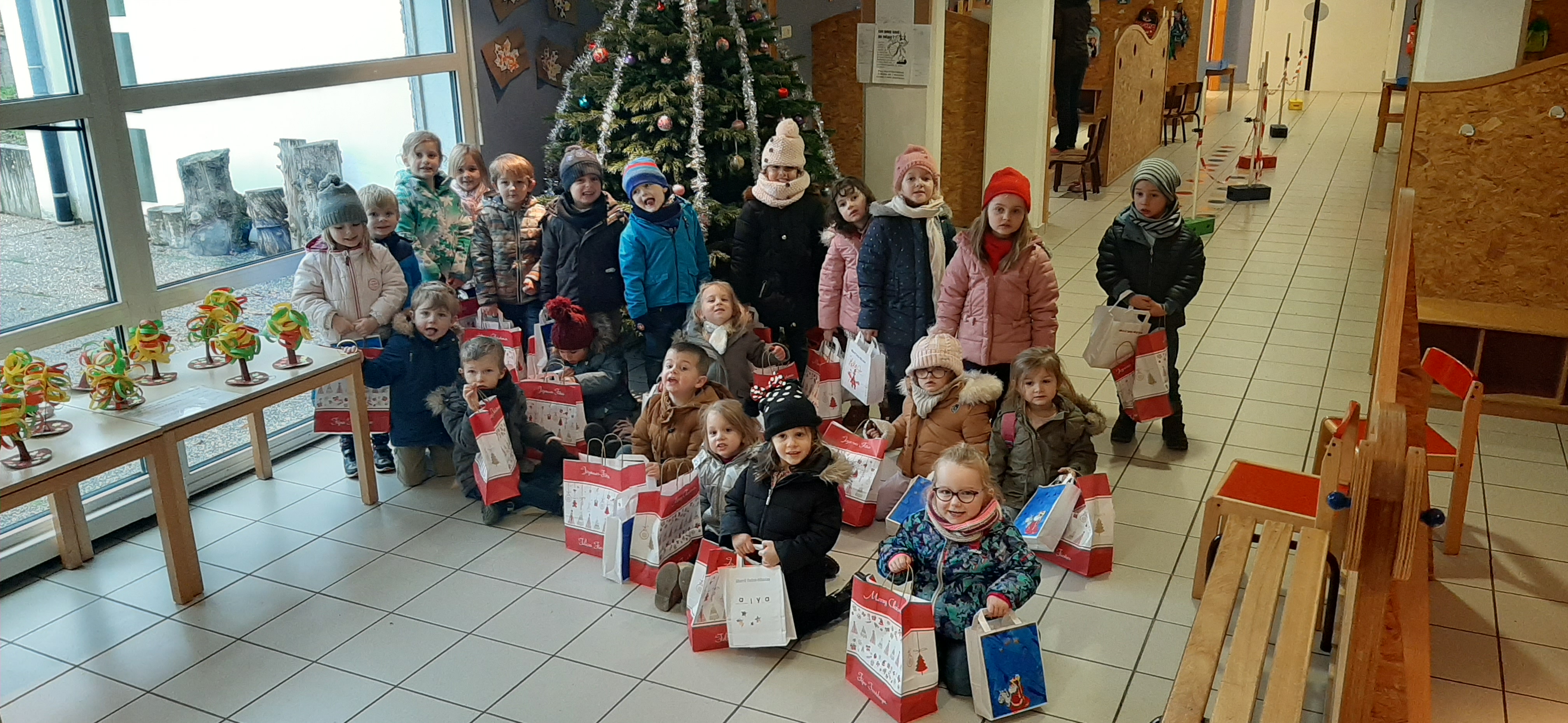 Saint Nicolas des enfants des coles